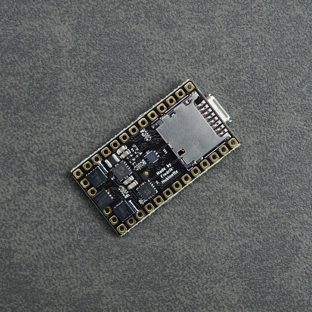 CCS Proffieboard V2.2 with a 32GB SD Card + Free Neopixel Connector V4! - CCSabers